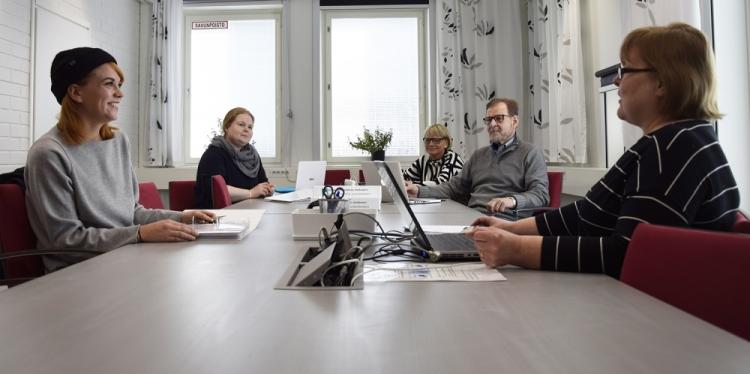liiketalouden perustutkinto, merkonomi, koulutus, aikuiskoulutus